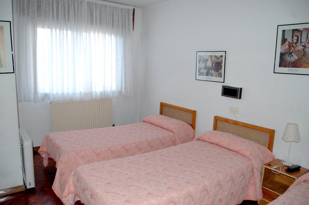 Hostal Charo II Santiago de Compostella Kamer foto