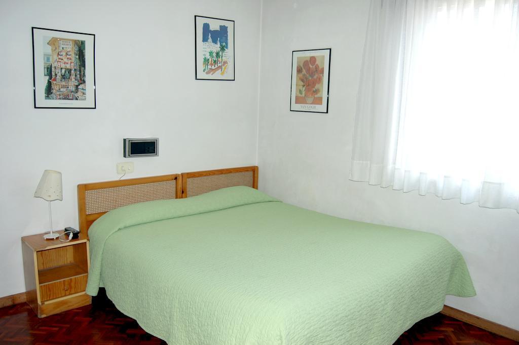 Hostal Charo II Santiago de Compostella Kamer foto