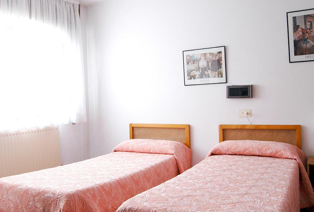 Hostal Charo II Santiago de Compostella Kamer foto